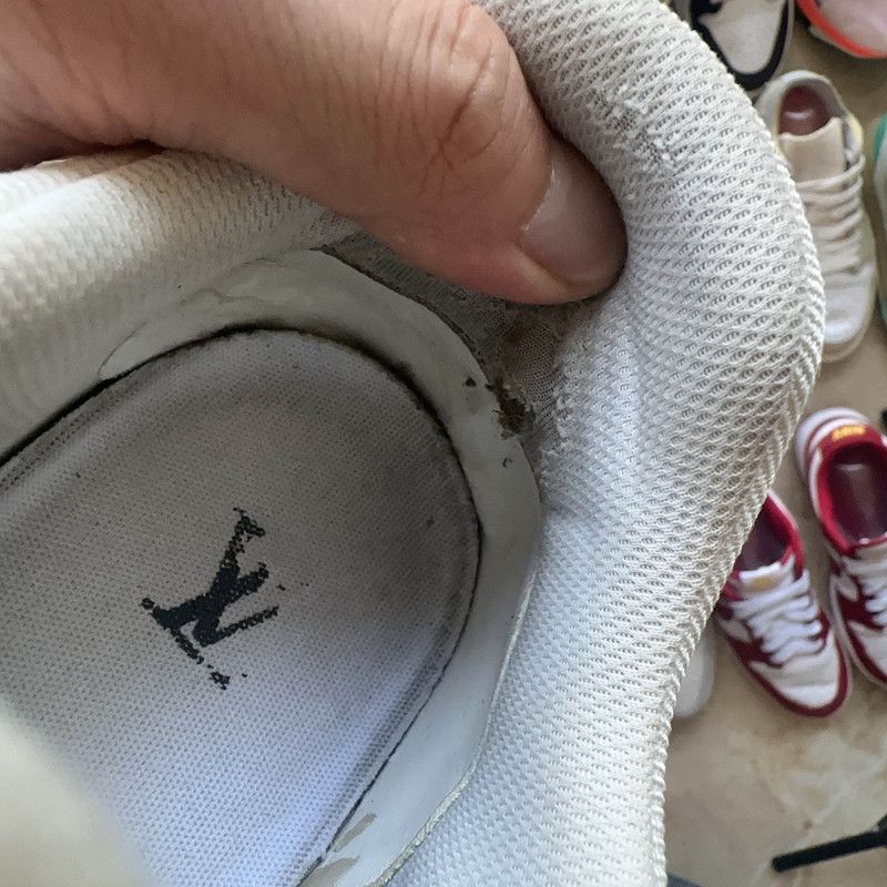 Louis Vuitton Louis Vuitton Trainer Panda Low-Top Sneakers 0079 Size US 10.5 / EU 43-44 - 7 Thumbnail