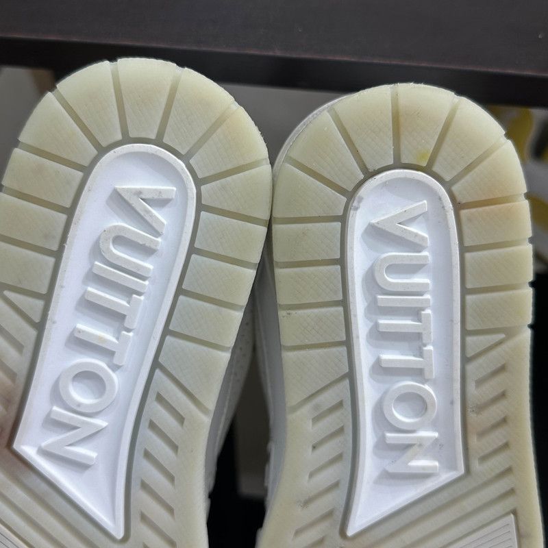 Louis Vuitton Louis Vuitton White Cement Low-Top Trainers 0079 Size US 6 / IT 36 - 11 Thumbnail