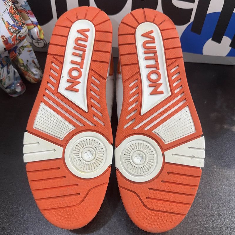 Louis Vuitton Louis Vuitton Signature Pattern Low-Top Sneakers 0079 Size US 10 / IT 40 - 4 Thumbnail