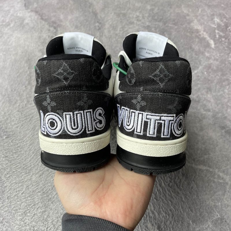 Louis Vuitton Louis Vuitton Trainer Leather Low-Top Sneakers 0079 Size US 12 / IT 42 - 3 Thumbnail