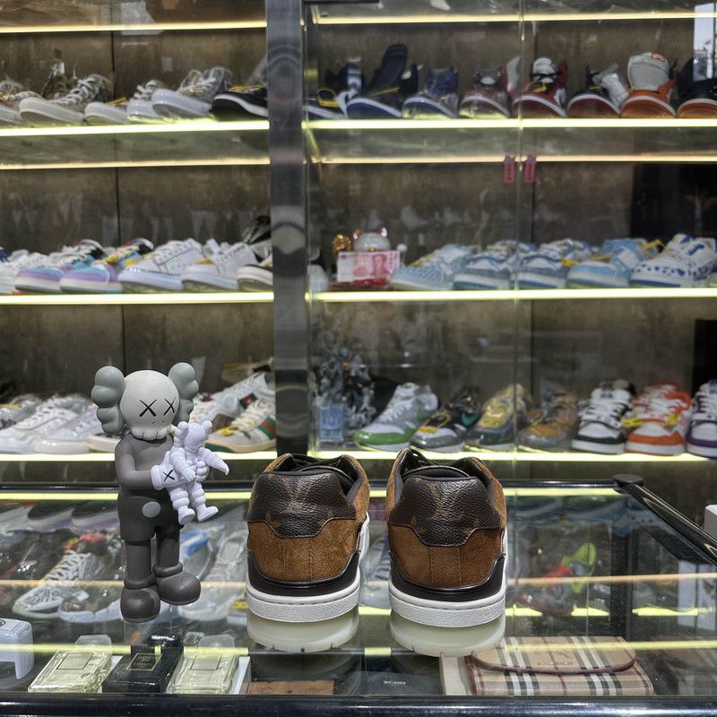 Louis Vuitton Louis Vuitton Brown Trainer Lifestyle Sneakers 0079 Size US 8 / EU 41 - 3 Thumbnail