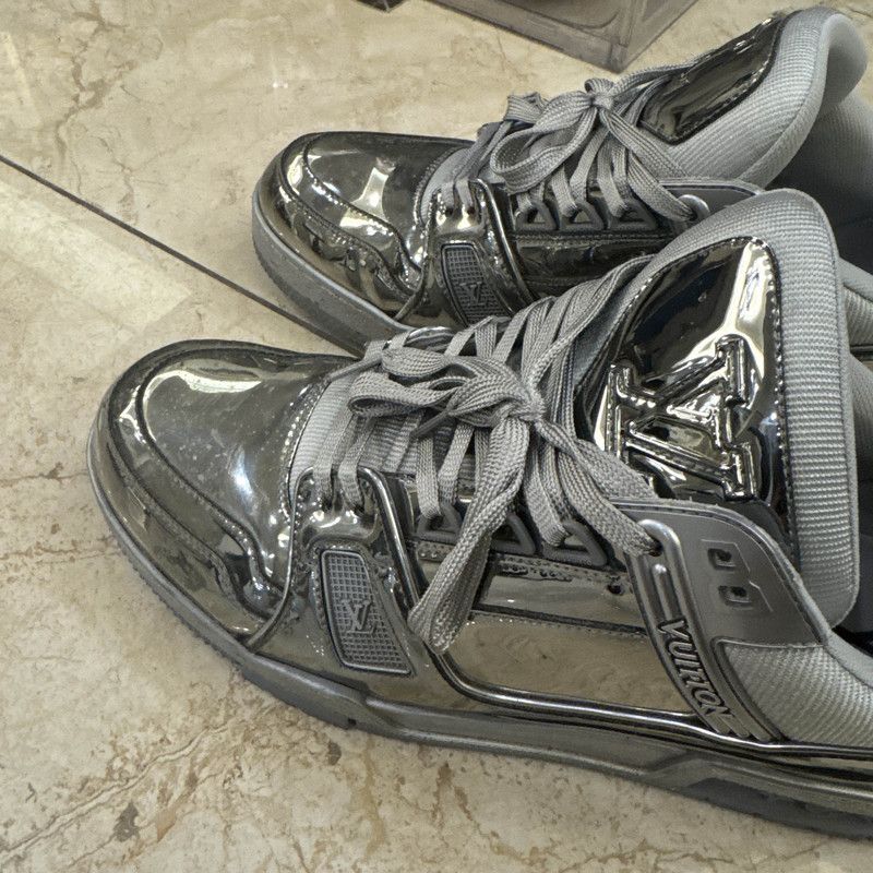Louis Vuitton Louis Vuitton Metallic Trainer Low Top Sneakers 0079 Size US 10 / IT 40 - 7 Thumbnail