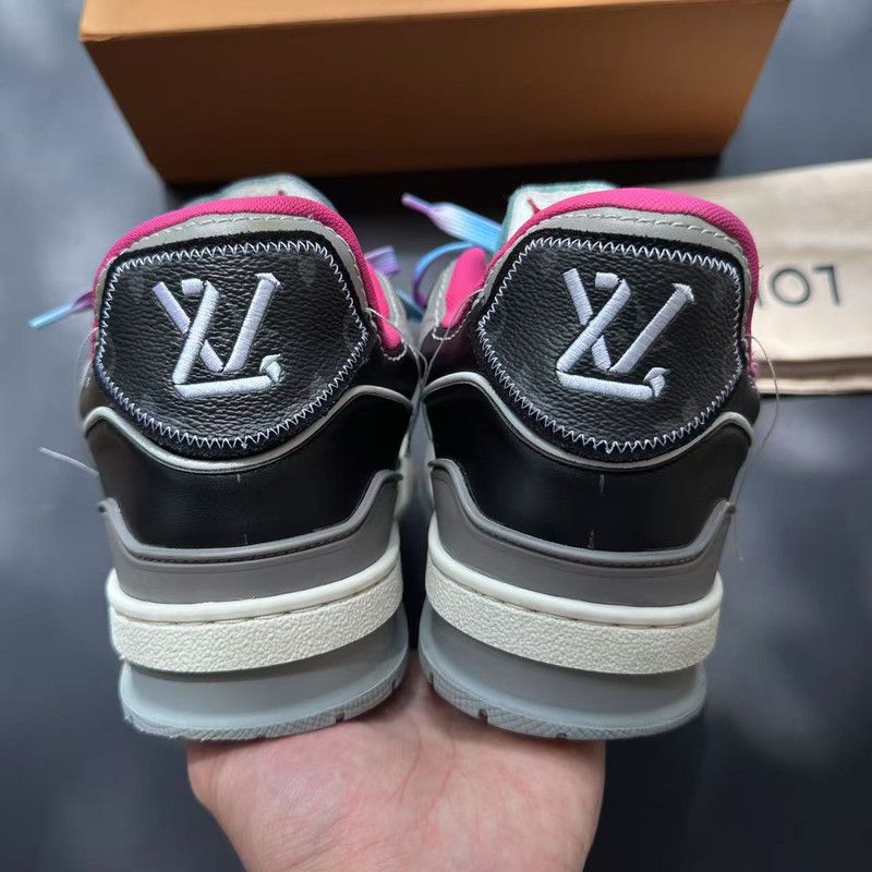 Louis Vuitton Louis Vuitton Stylish Low-Top Trainers 0079 Size US 10 / IT 40 - 3 Thumbnail