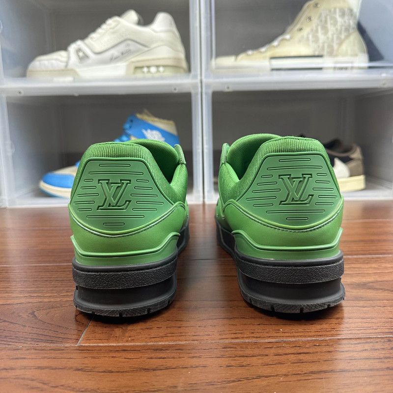 Louis Vuitton Louis Vuitton Green Leather Low-Top Sneakers 0079 Size US 10 / IT 40 - 3 Thumbnail