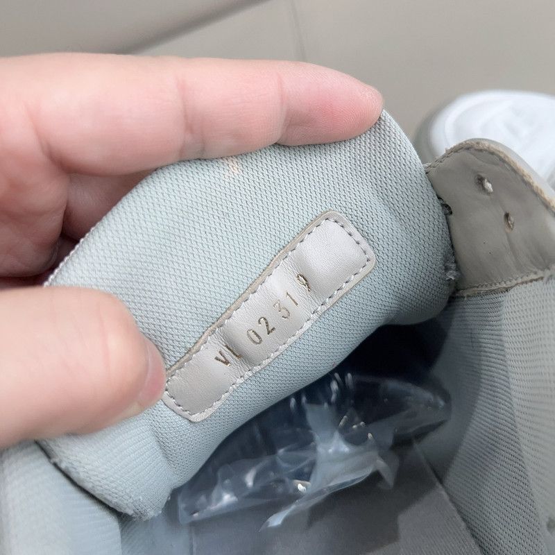 Louis Vuitton Louis Vuitton Classic Trainer Sneakers in Gray White 0079 Size US 10 / IT 40 - 8 Thumbnail