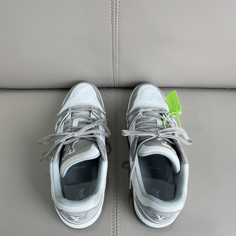 Louis Vuitton Louis Vuitton Classic Trainer Sneakers in Gray White 0079 Size US 10 / IT 40 - 4 Thumbnail