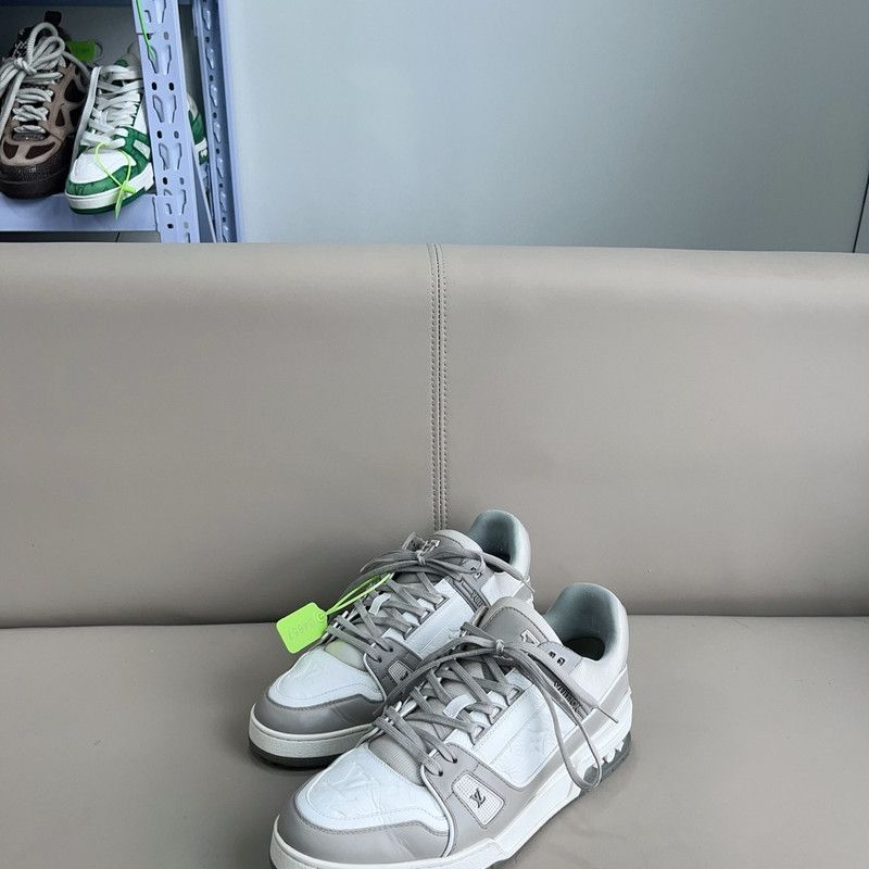 Louis Vuitton Louis Vuitton Classic Trainer Sneakers in Gray White 0079 Size US 10 / IT 40 - 2 Thumbnail