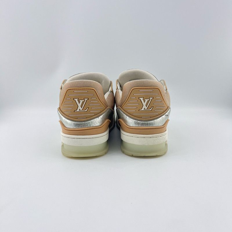Louis Vuitton Louis Vuitton Trainer Fashion Sneakers in Silver 0079 Size US 8 / IT 38 - 3 Thumbnail