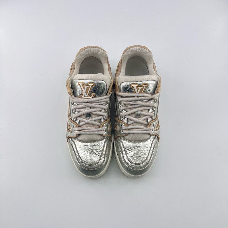 Louis Vuitton Louis Vuitton Trainer Fashion Sneakers in Silver 0079 Size US 8 / IT 38 - 2 Thumbnail