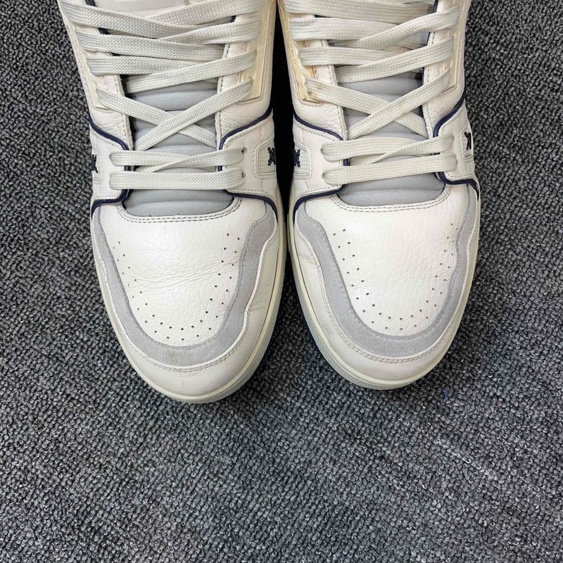 Louis Vuitton Louis Vuitton Stylish Low-top Trainers in White Blue 0079 Size US 9 / IT 39 - 8 Thumbnail
