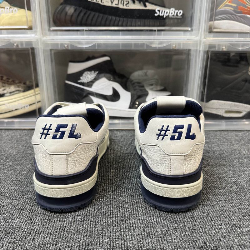 Louis Vuitton Louis Vuitton Stylish Low-top Trainers in White Blue 0079 Size US 9 / IT 39 - 3 Thumbnail