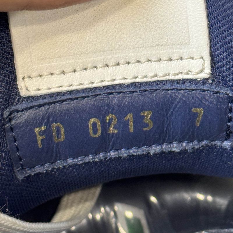 Louis Vuitton Louis Vuitton Stylish Low-top Trainers in White Blue 0079 Size US 9 / IT 39 - 5 Thumbnail