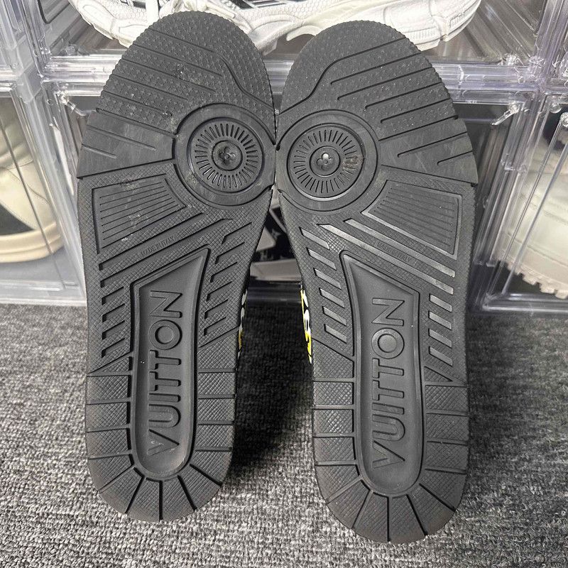 Louis Vuitton Nigo x Louis Vuitton Black Casual Sneakers 0079 Size US 9 / IT 39 - 4 Thumbnail