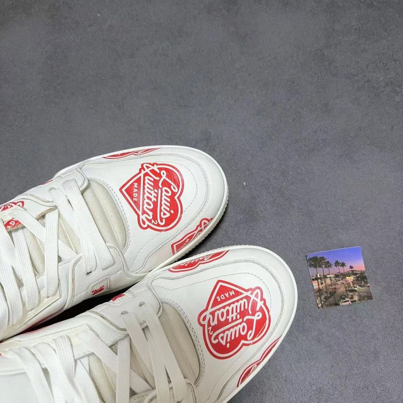 Louis Vuitton Nigo x LOUIS VUITTON Trainer with Bright Graphics 0079 Size US 12 / IT 42 - 8 Thumbnail