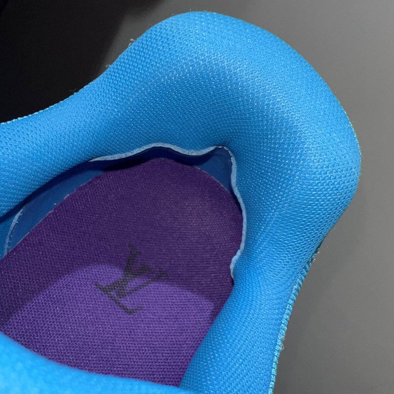Louis Vuitton Louis Vuitton Trainer Fashion Sneakers in Blue Purple 0079 Size US 9 / IT 39 - 14 Thumbnail