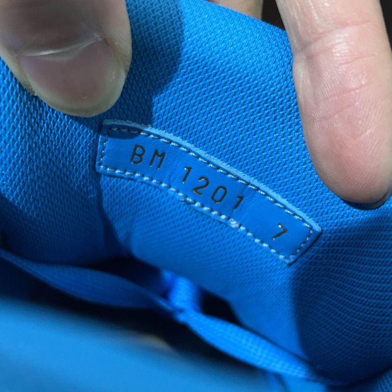 Louis Vuitton Louis Vuitton Trainer Fashion Sneakers in Blue Purple 0079 Size US 9 / IT 39 - 5 Thumbnail
