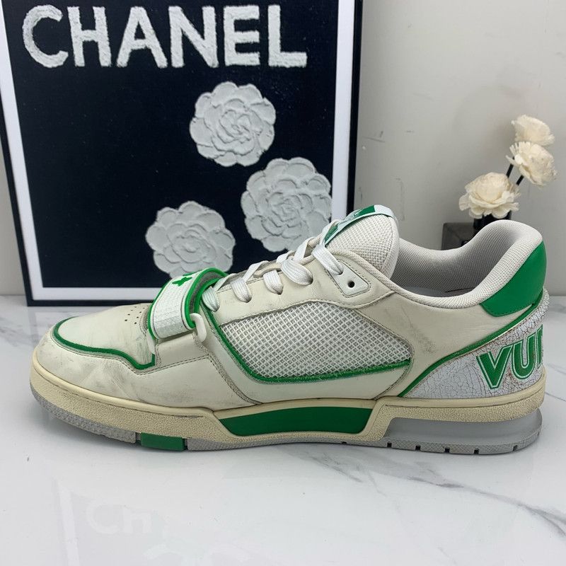 Louis Vuitton Louis Vuitton Trainer Sneakers in White and Green 0079 Size US 11 / IT 41 - 9 Thumbnail