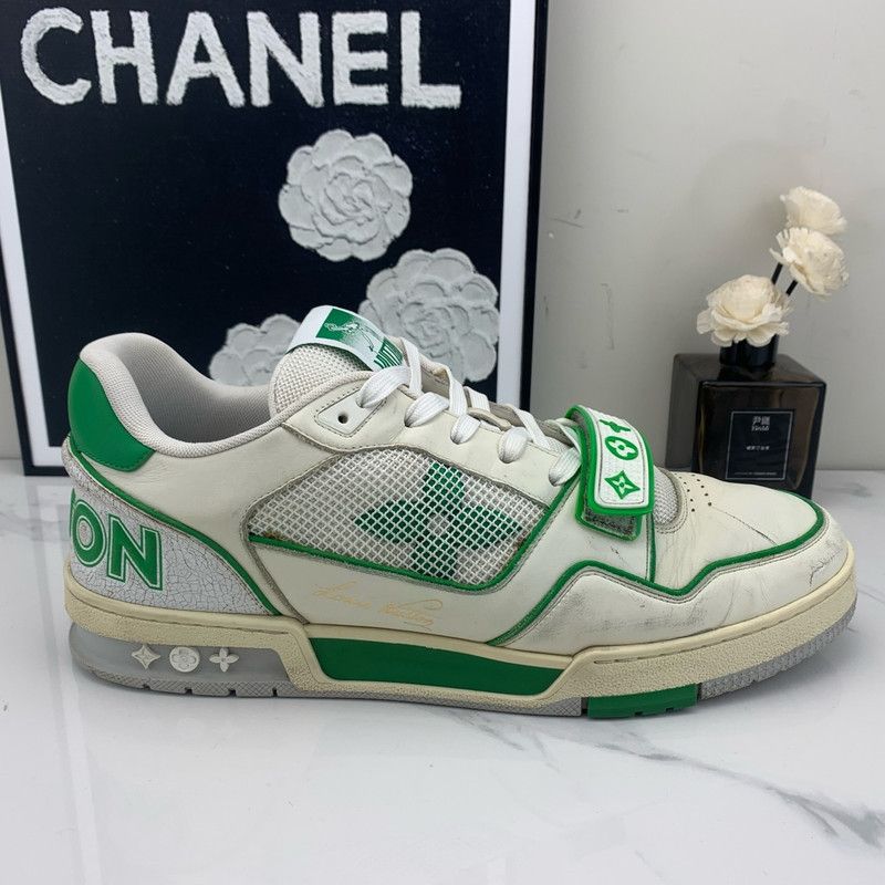 Louis Vuitton Louis Vuitton Trainer Sneakers in White and Green 0079 Size US 11 / IT 41 - 8 Thumbnail