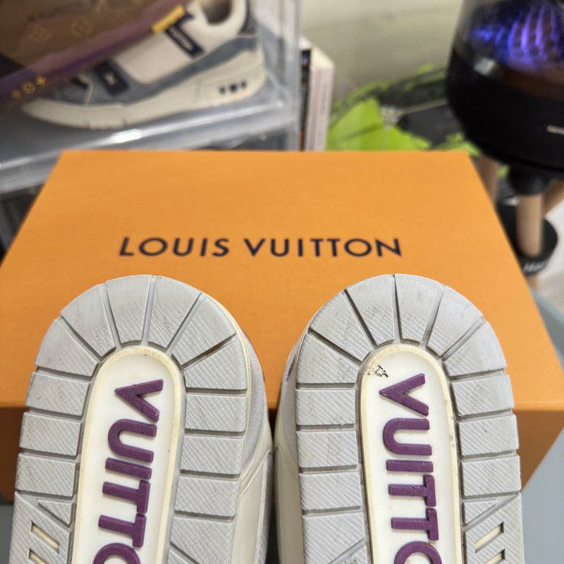 Louis Vuitton Louis Vuitton Trainer Casual Sneakers in White and Purple 0079 Size US 10 / EU 43 - 7 Thumbnail