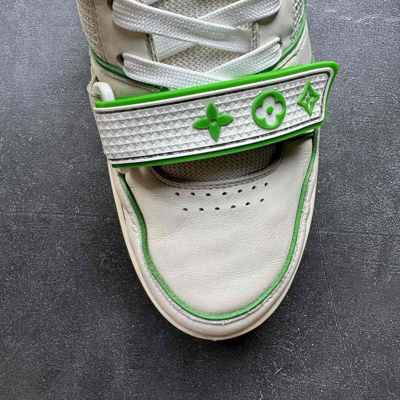 Louis Vuitton Louis Vuitton Green and White Trainers 0079 Size US 10 / IT 40 - 11 Thumbnail