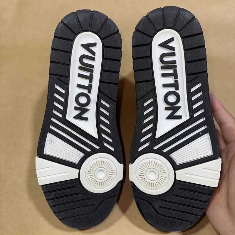 Louis Vuitton Louis Vuitton Panda Print Low-Top Fashion Sneakers 0079 Size US 6 / IT 36 - 4 Thumbnail