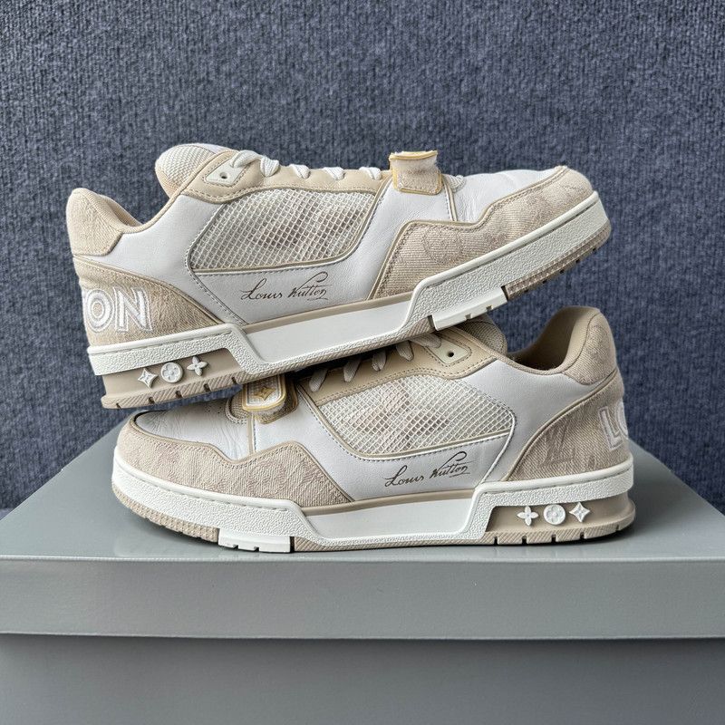 Louis Vuitton Louis Vuitton Low-Top Trainer in Khaki Leather 0079 Size US 10 / IT 40 - 6 Thumbnail