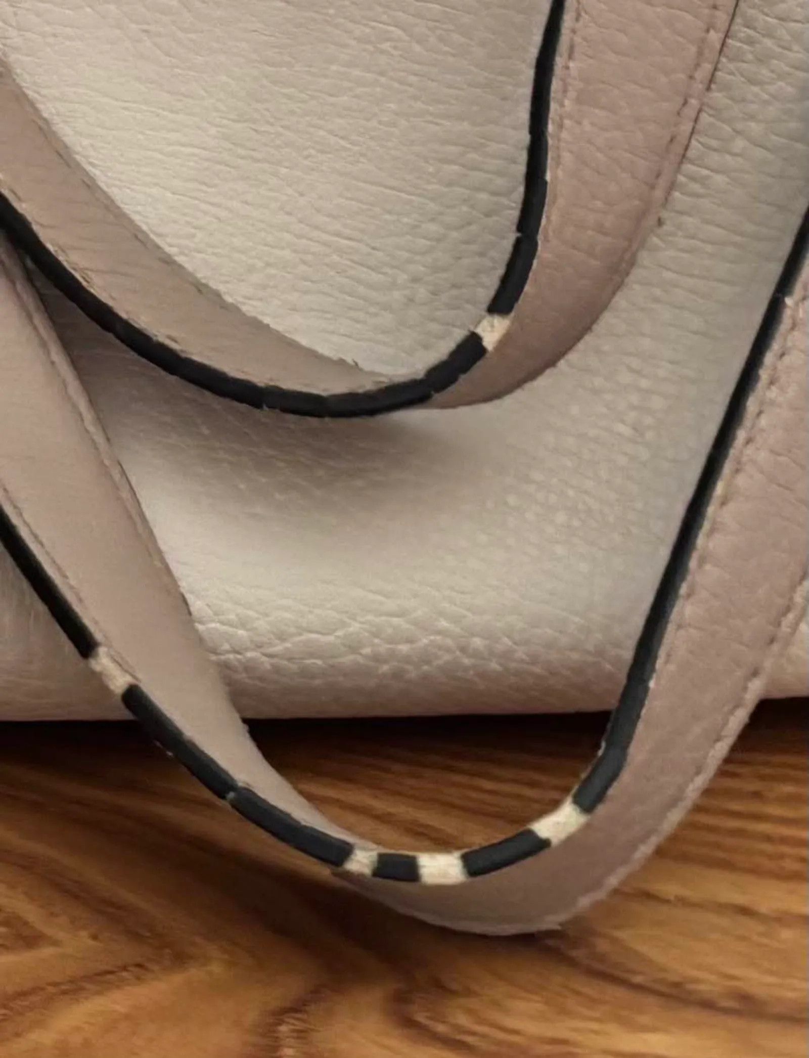 Guess Guess Bucket Bag Size ONE SIZE - 4 Thumbnail