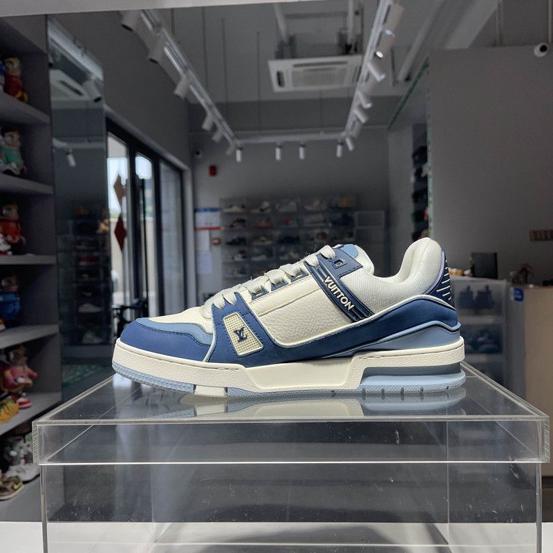 Louis Vuitton Louis Vuitton Blue and White Trainer Sneakers 0079 Size US 10 / IT 40 - 9 Thumbnail
