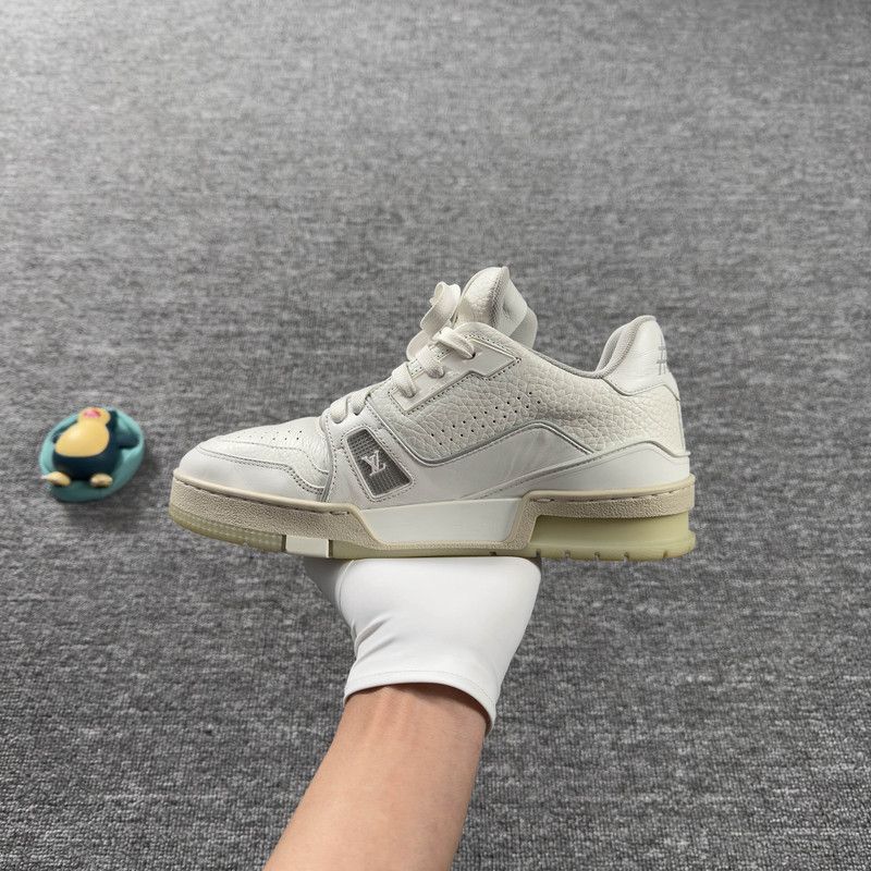 Louis Vuitton Louis Vuitton Trainer Low Top Fashion Sneakers 0079 Size US 6 / IT 36 - 10 Thumbnail