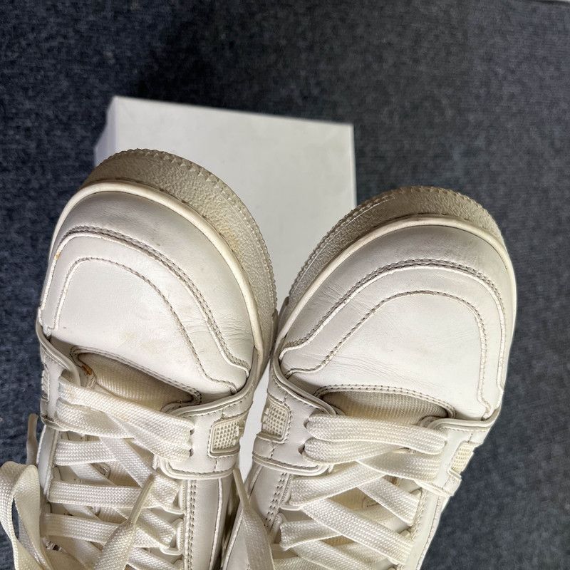 Louis Vuitton Louis Vuitton Trainer Sneakers Low Top White 0079 Size US 8 / IT 38 - 8 Thumbnail