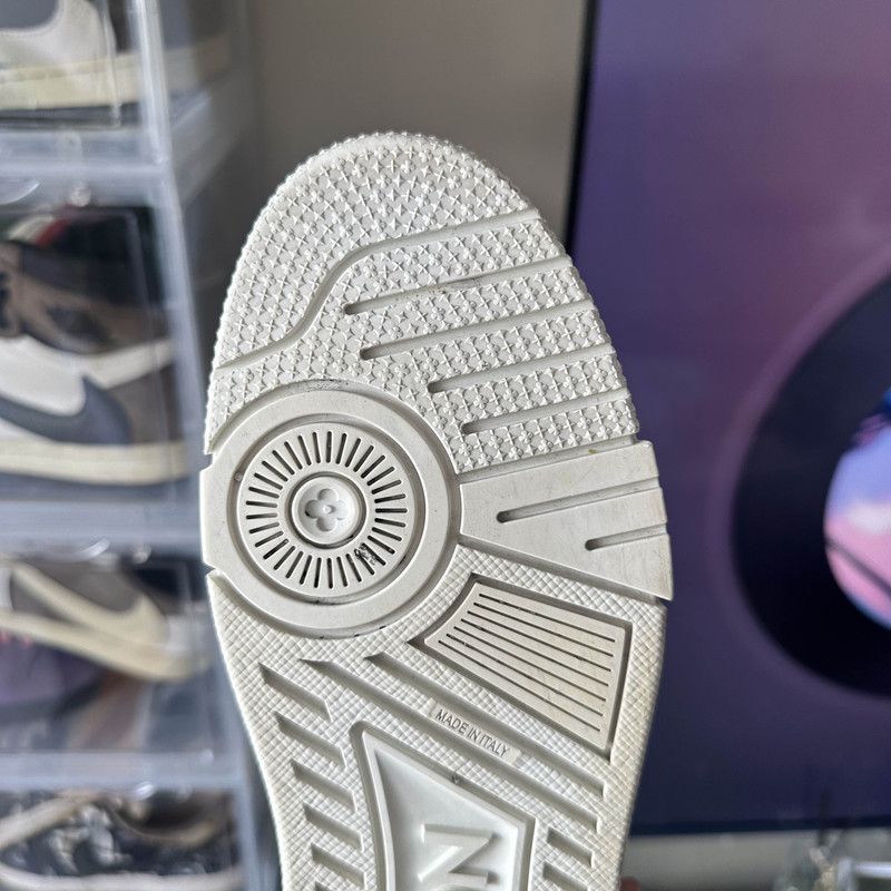 Louis Vuitton Nigo x LOUIS VUITTON Trainer Fashion Sneakers 0079 Size US 9 / IT 39 - 15 Thumbnail