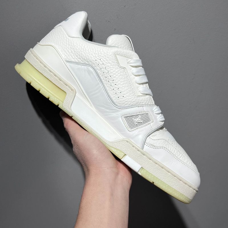 Louis Vuitton Louis Vuitton Trainer White Low-Top Fashion Sneakers 0079 Size US 10 / EU 43 - 12 Thumbnail