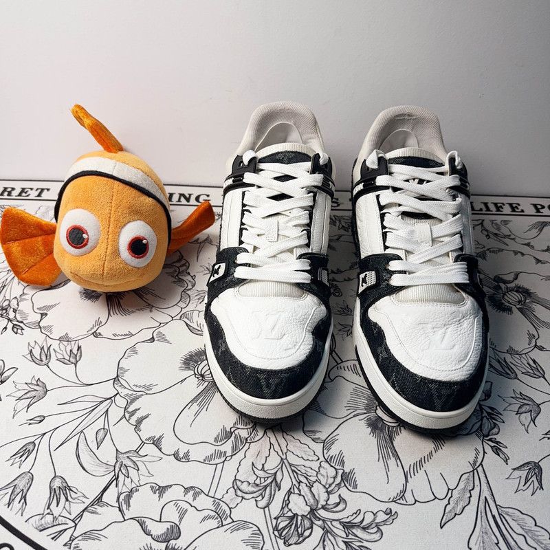 Louis Vuitton Louis Vuitton Trainer Panda Low Top Sneakers 0079 Size US 10 / IT 40 - 2 Thumbnail