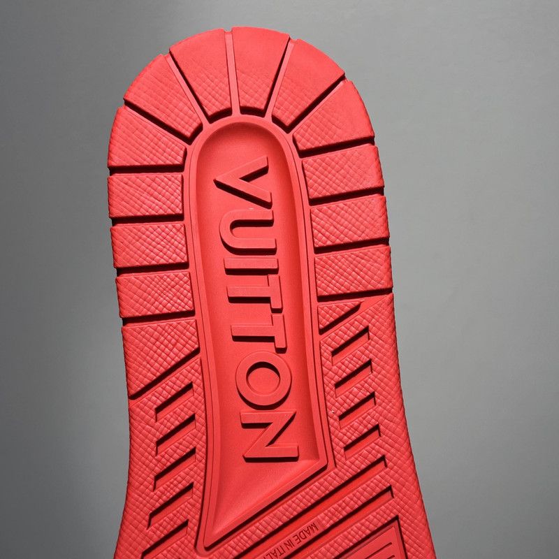 Louis Vuitton Louis Vuitton Trainer Fashion Sneakers in White and Red 0079 Size US 10 / IT 40 - 9 Thumbnail