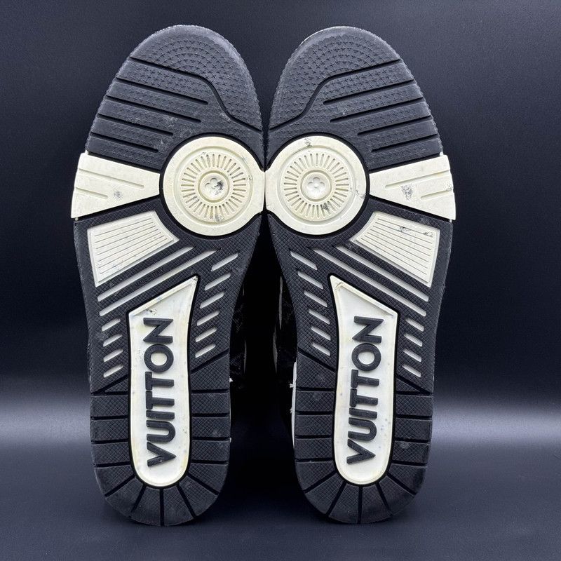 Louis Vuitton Louis Vuitton Trainer Panda Low-Top Sneakers 0079 Size US 10 / IT 40 - 4 Thumbnail