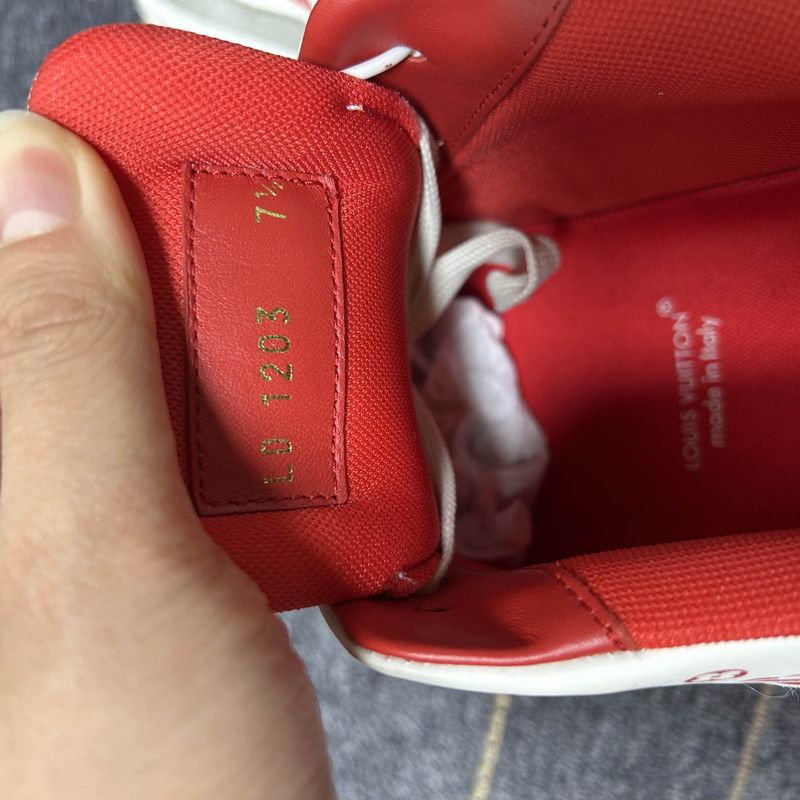 Louis Vuitton Louis Vuitton Limited Edition Sneakers in White Red 0079 Size US 8 / EU 41 - 5 Thumbnail
