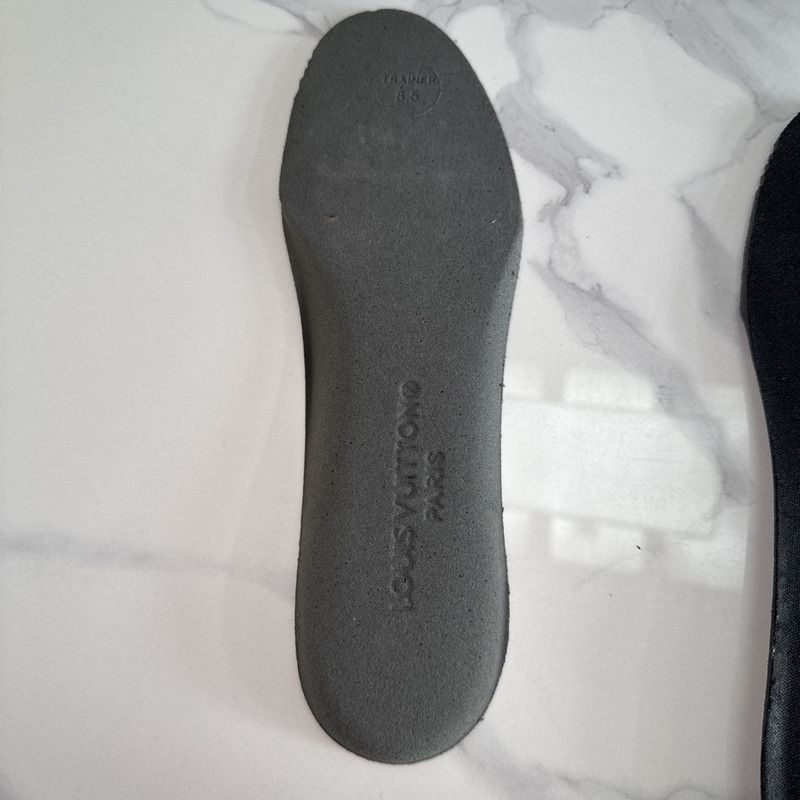 Louis Vuitton Louis Vuitton Trainer Leather Low-Top Sneakers 0079 Size US 8.5 / EU 41-42 - 11 Thumbnail