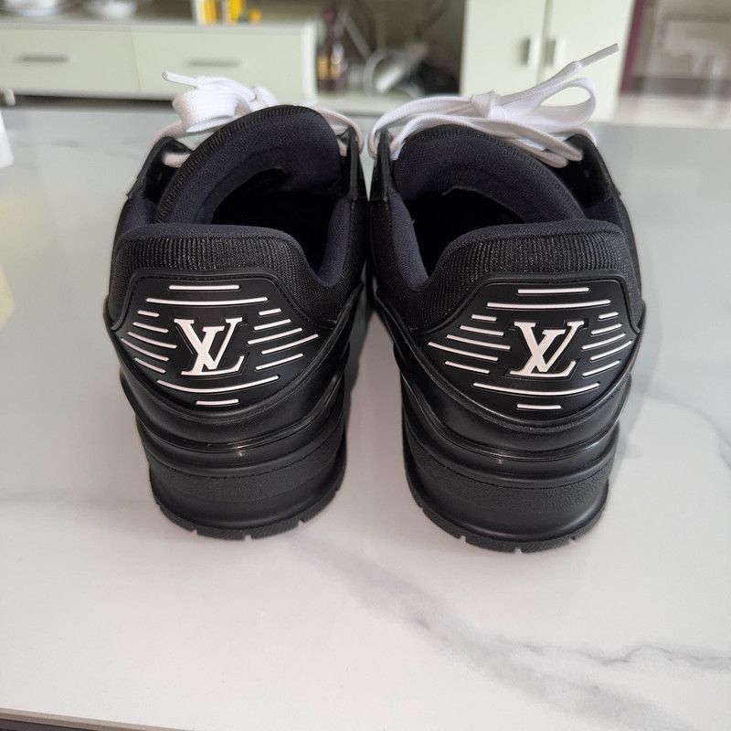 Louis Vuitton Louis Vuitton Trainer Leather Low-Top Sneakers 0079 Size US 8.5 / EU 41-42 - 3 Thumbnail