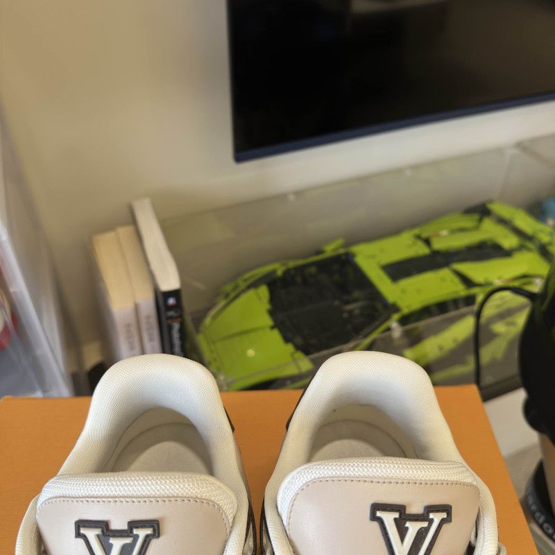 Louis Vuitton Louis Vuitton Trainer Low Top Sneakers in Brown 0079 Size US 8 / EU 41 - 11 Thumbnail