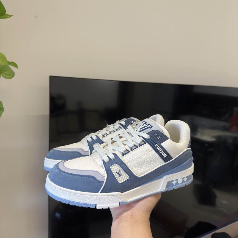 Louis Vuitton Louis Vuitton Blue White Trainer Sneakers for Men and Women 0079 Size US 8.5 / EU 41-42 - 13 Thumbnail