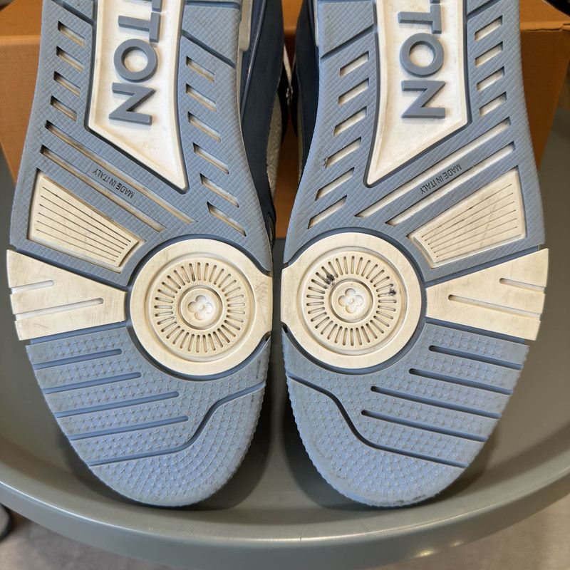 Louis Vuitton Louis Vuitton Blue White Trainer Sneakers for Men and Women 0079 Size US 8.5 / EU 41-42 - 7 Thumbnail