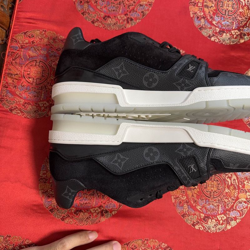 Louis Vuitton Louis Vuitton Black Trainer Low-Top Sneakers 0079 Size US 9 / EU 42 - 11 Thumbnail