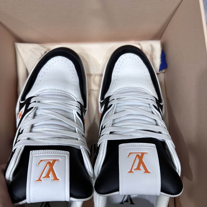 Louis Vuitton Louis Vuitton Trainer Leather Low-Top Sneakers 0079 Size US 8.5 / EU 41-42 - 7 Thumbnail