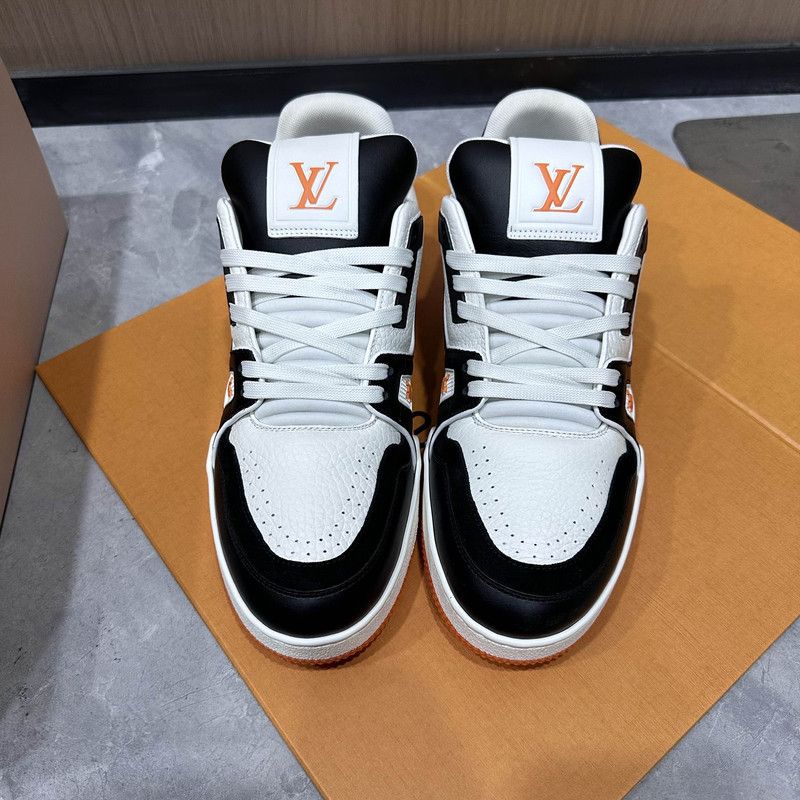 Louis Vuitton Louis Vuitton Trainer Leather Low-Top Sneakers 0079 Size US 8.5 / EU 41-42 - 2 Thumbnail