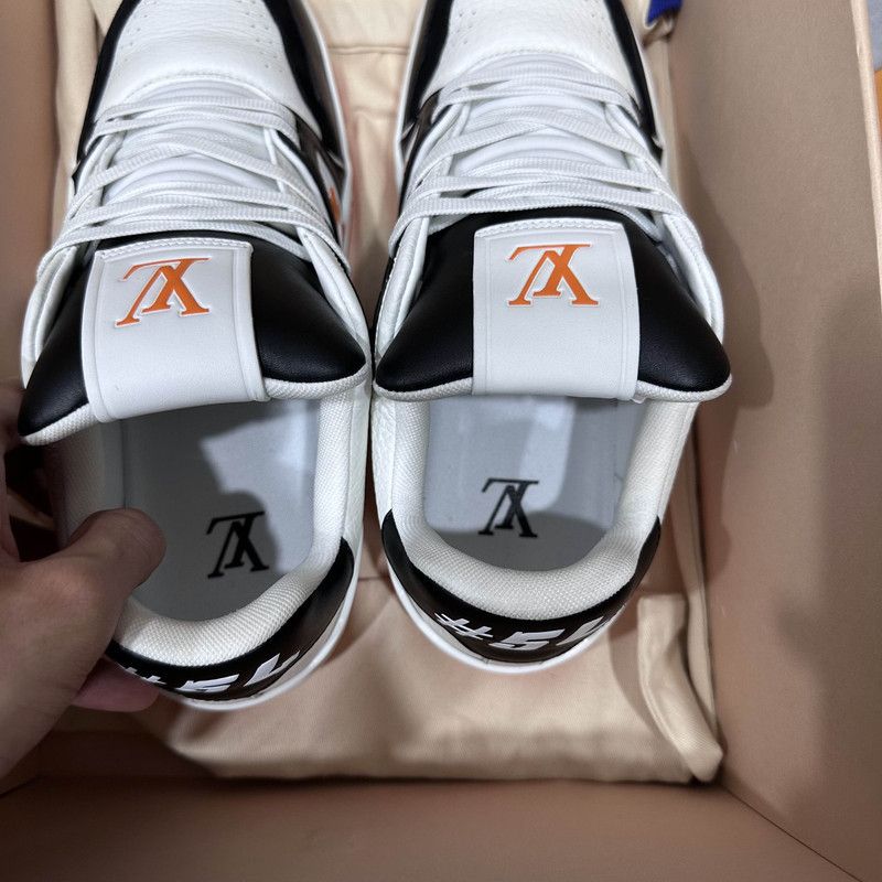 Louis Vuitton Louis Vuitton Trainer Leather Low-Top Sneakers 0079 Size US 8.5 / EU 41-42 - 8 Thumbnail