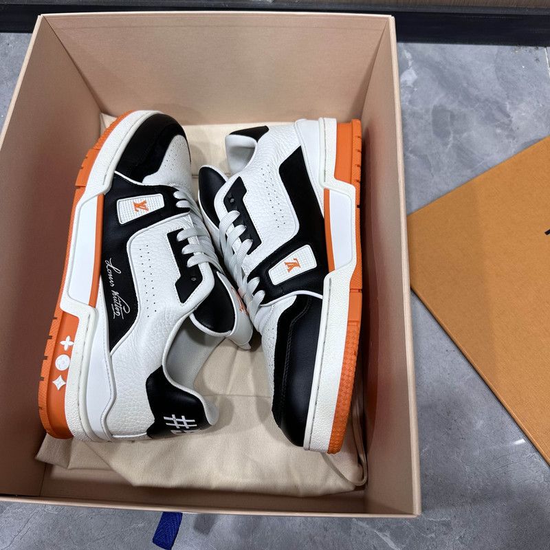Louis Vuitton Louis Vuitton Trainer Leather Low-Top Sneakers 0079 Size US 8.5 / EU 41-42 - 6 Thumbnail
