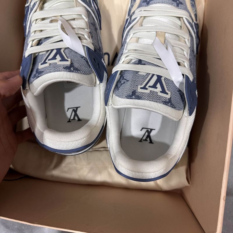 Louis Vuitton Louis Vuitton Blue and White Low-Top Trainers 0079 Size US 8 / EU 41 - 8 Thumbnail