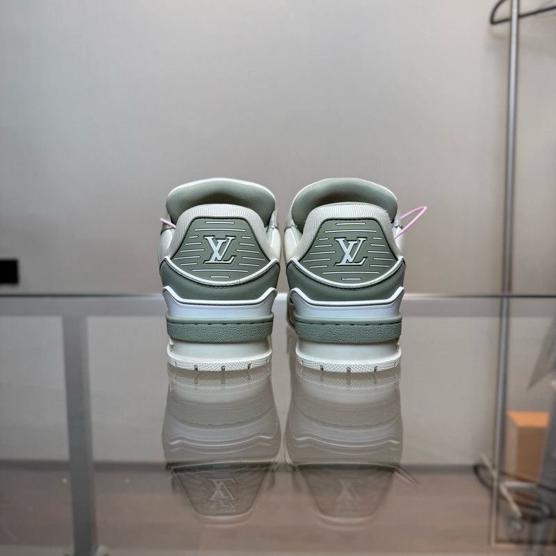 Louis Vuitton Louis Vuitton Green Trainer Low-top Sneakers 0079 Size US 7.5 / EU 40-41 - 5 Thumbnail