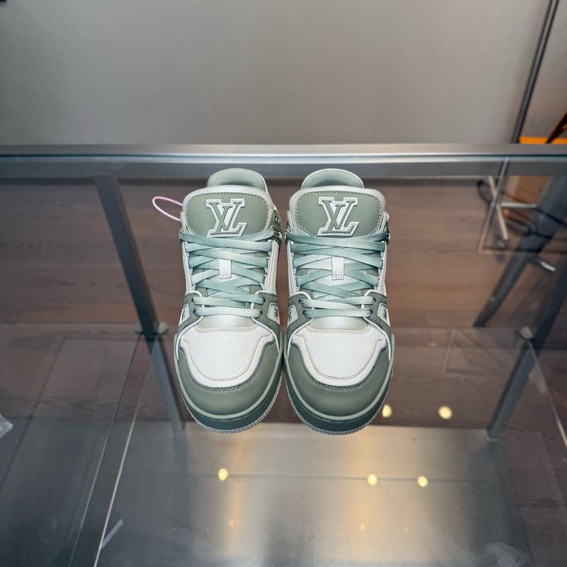 Louis Vuitton Louis Vuitton Green Trainer Low-top Sneakers 0079 Size US 7.5 / EU 40-41 - 6 Thumbnail