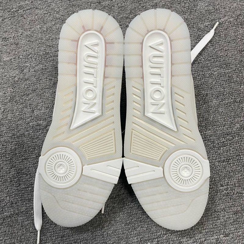 Louis Vuitton Louis Vuitton White Trainer Low Top Sneakers 0079 Size US 7.5 / EU 40-41 - 4 Thumbnail